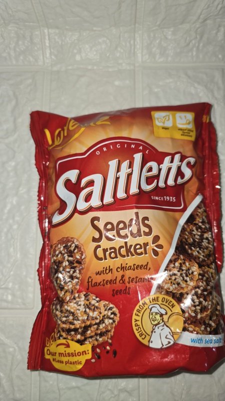 مقرمشات Saltletts Seeds Cracker